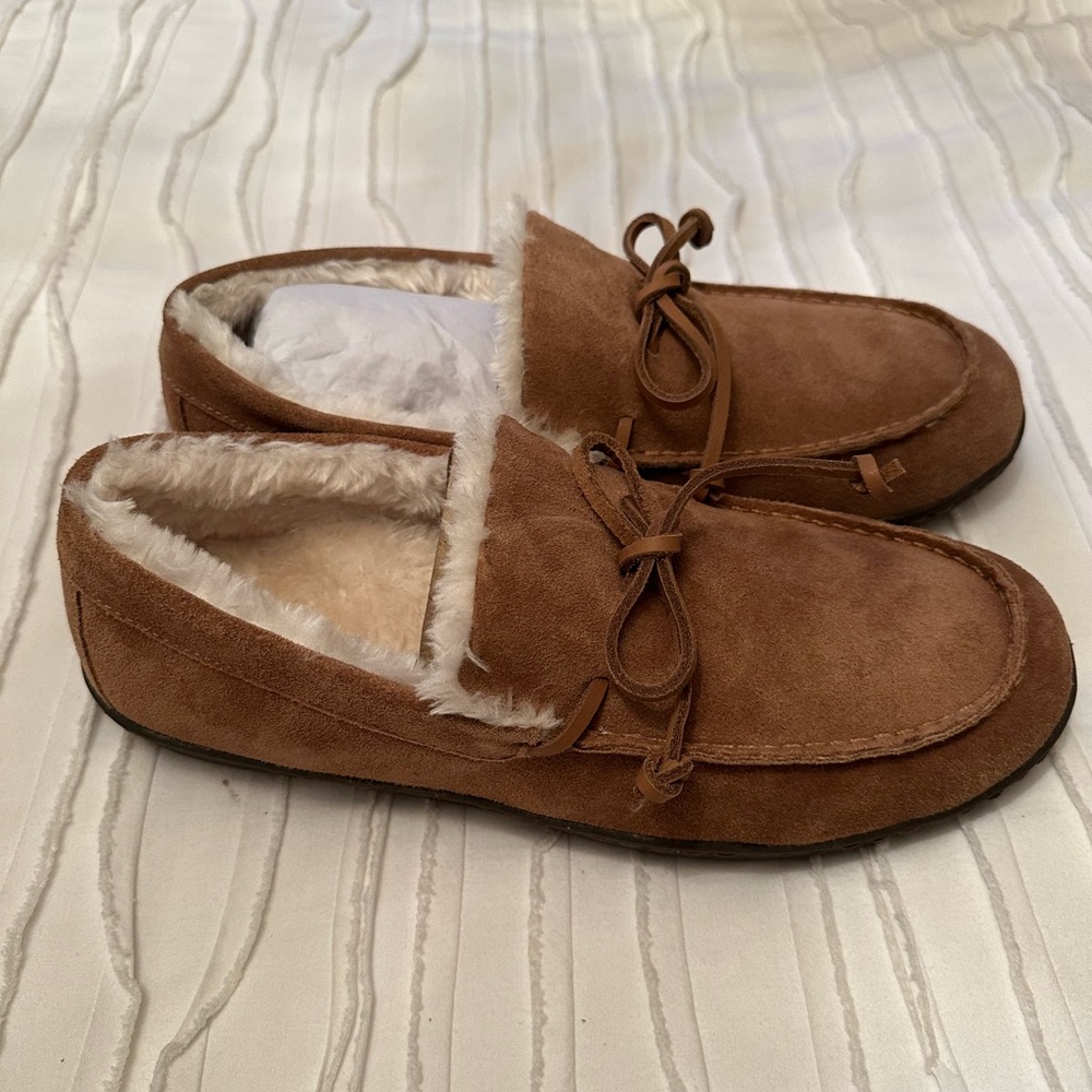 NEW Men's Slippers - Picture 2 of 7